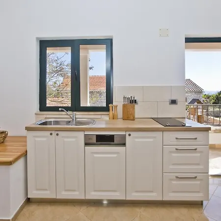 Zurnata Villa Bogomolje