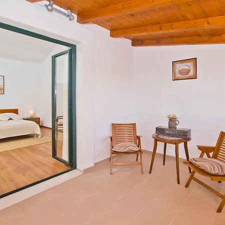 Vila Zurnata *