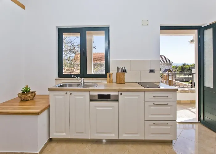 žurnata Villa Bogomolje